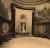 Salon d'honneur du pavillon du Luxembourg pour l'Exposition Internationale de 1937. Deux des quatre peintures de Paul Jouve encadrant le portrait de la grande duchesse.